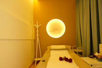 上海浦东日式指压的寂静美学：在按压中听见雪落的声音